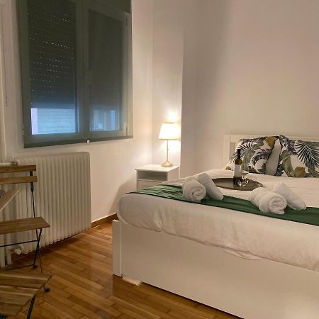 Elia Modern Apartment Athén Kültér fotó